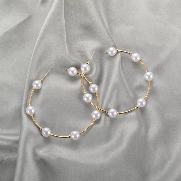 NEW Gold Plated Simulated Pearl Hoop Earrings - Picture 4 of 5